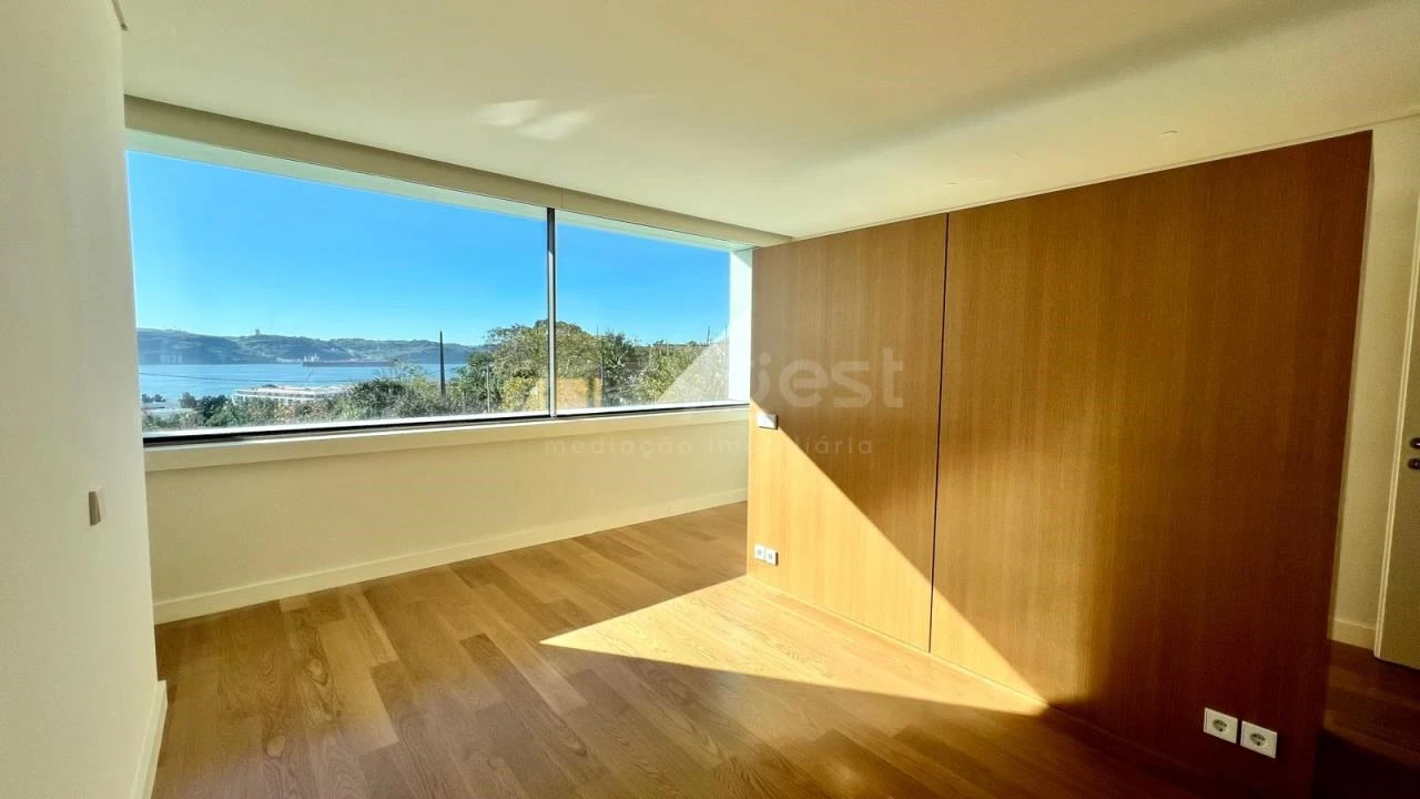 Moradia T4 para Venda em Alcantara Foto 19