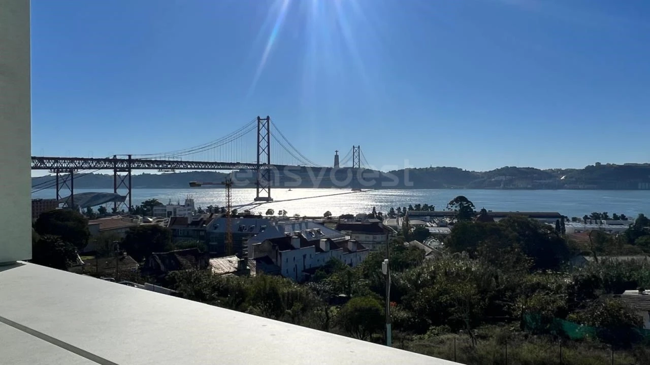 Moradia T4 para Venda em Alcantara Foto 22