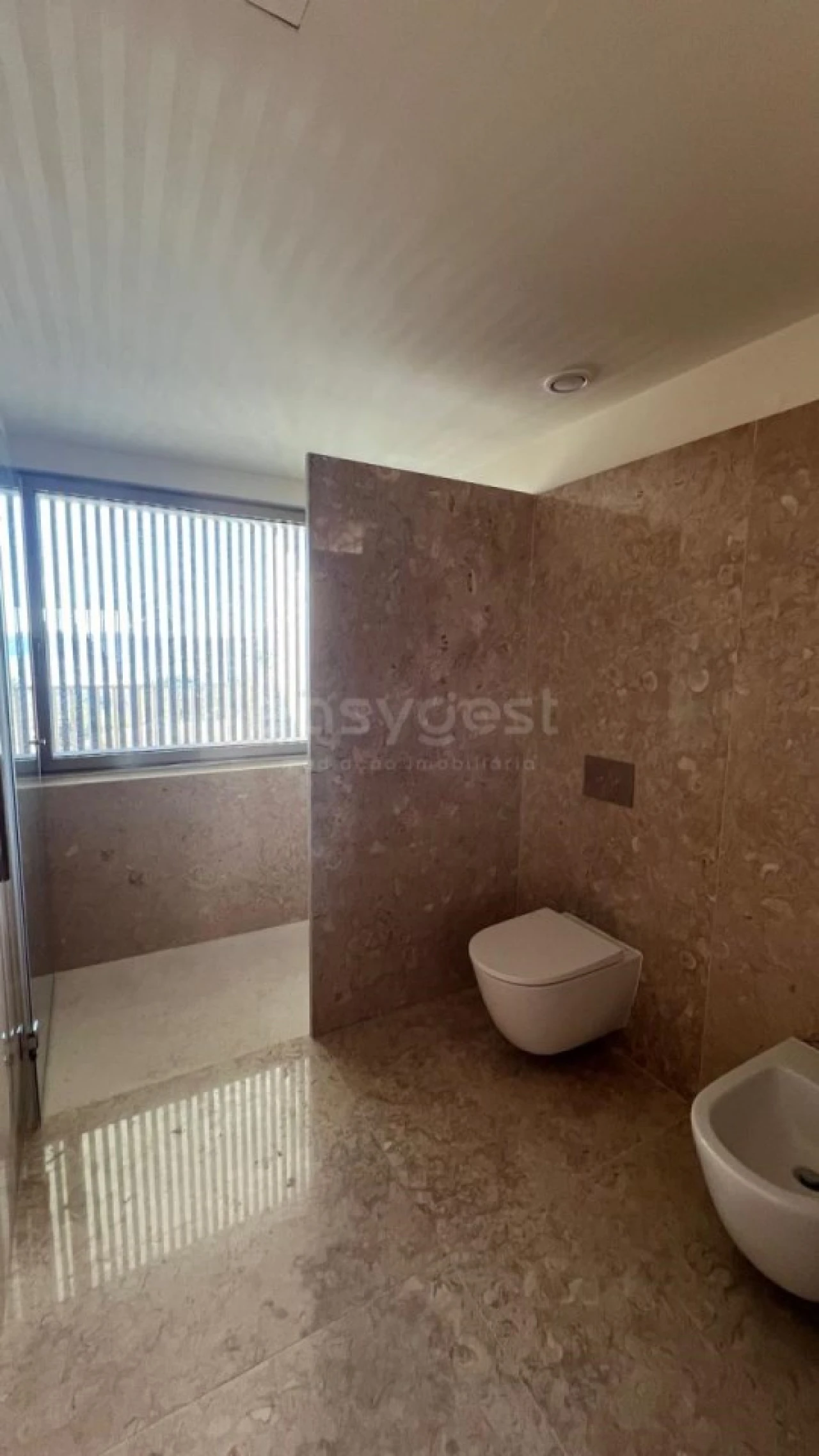 Moradia T4 para Venda em Alcantara Foto 26