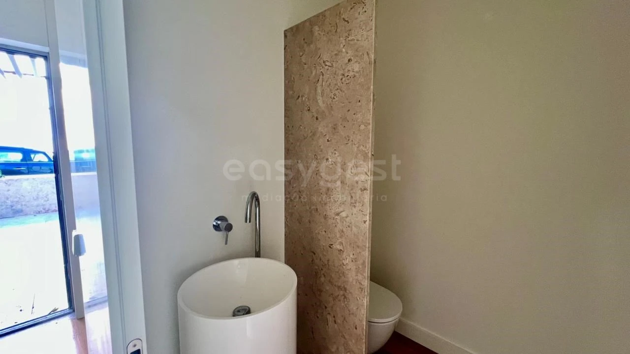 Moradia T4 para Venda em Alcantara Foto 32