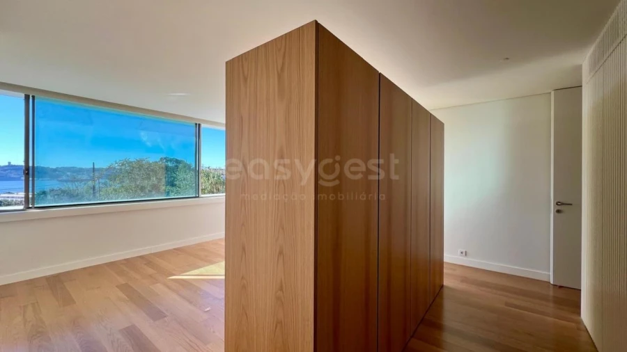 Moradia T4 para Venda em Alcantara Foto 17