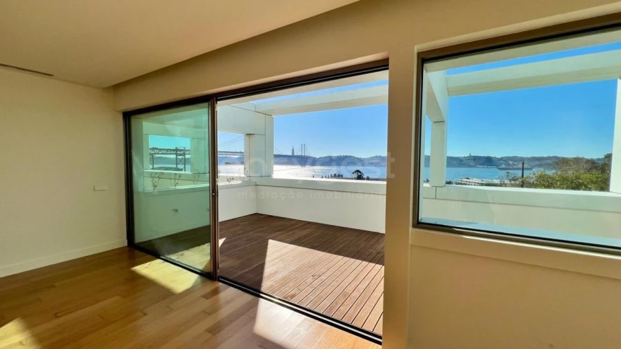 Moradia T4 para Venda em Alcantara Foto 23