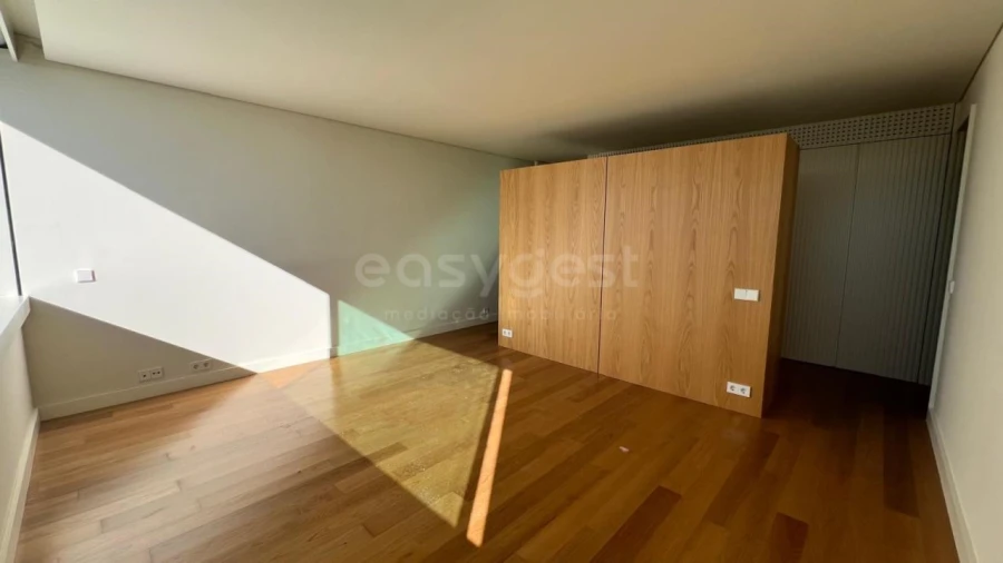 Moradia T4 para Venda em Alcantara Foto 28