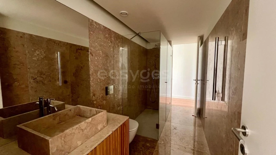 Moradia T4 para Venda em Alcantara Foto 31