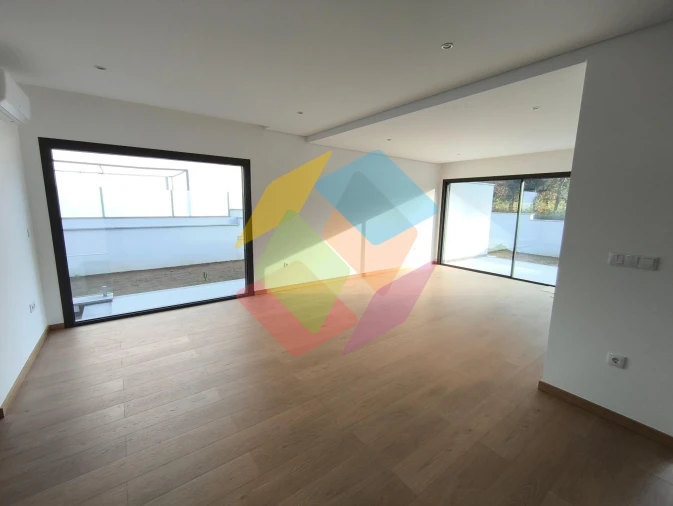 Moradia T4 para Venda em Santa Maria da Feira, Travanca, Sanfins e Espargo Foto 22