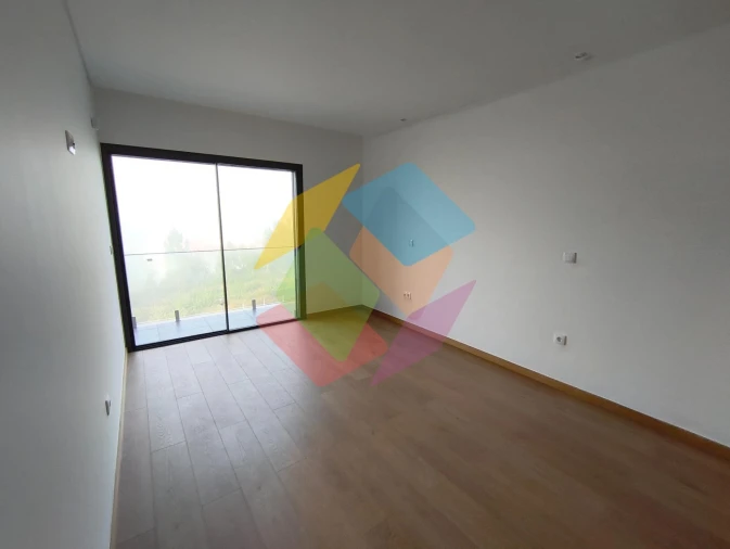 Moradia T4 para Venda em Santa Maria da Feira, Travanca, Sanfins e Espargo Foto 39