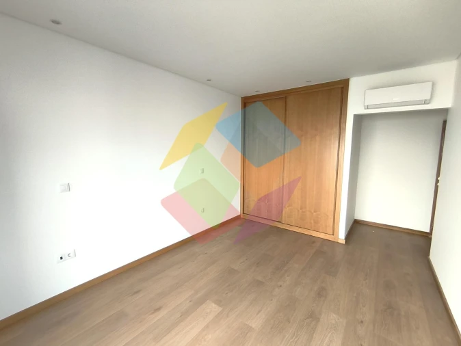 Moradia T4 para Venda em Santa Maria da Feira, Travanca, Sanfins e Espargo Foto 42