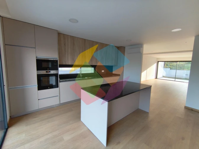 Moradia T4 para Venda em Santa Maria da Feira, Travanca, Sanfins e Espargo Foto 7