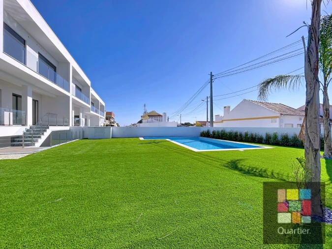 Moradia T4 para Venda em Charneca de Caparica e Sobreda Foto 21