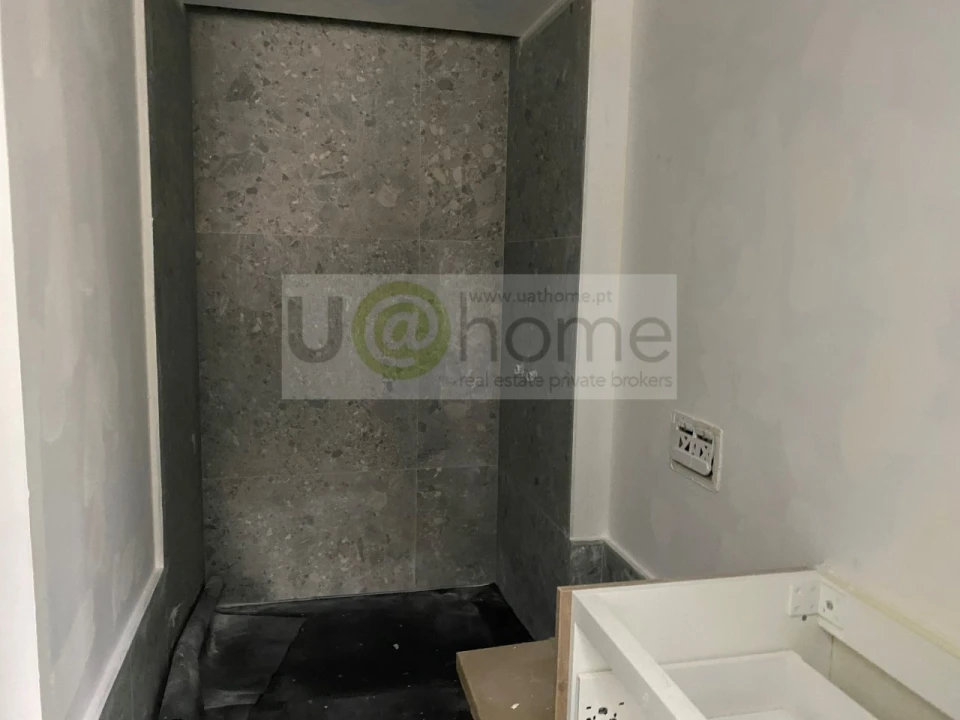 Apartamento T2 para Venda em Avenidas Novas Foto 15