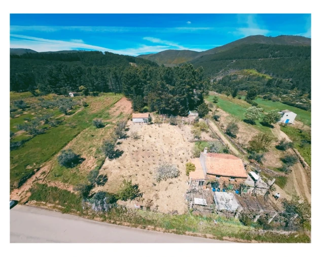 Quinta T3 para Venda em Teixoso e Sarzedo