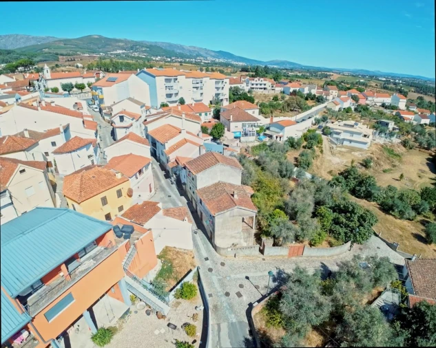 Moradia T3 para Venda em Dominguizo Foto 3