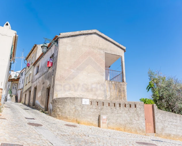 Moradia T3 para Venda em Dominguizo Foto 1