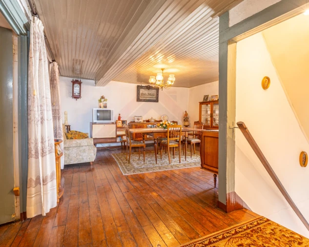 Moradia T4 para Venda em Covilhã e Canhoso Foto 4