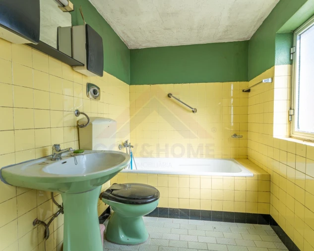 Moradia T4 para Venda em Covilhã e Canhoso Foto 8