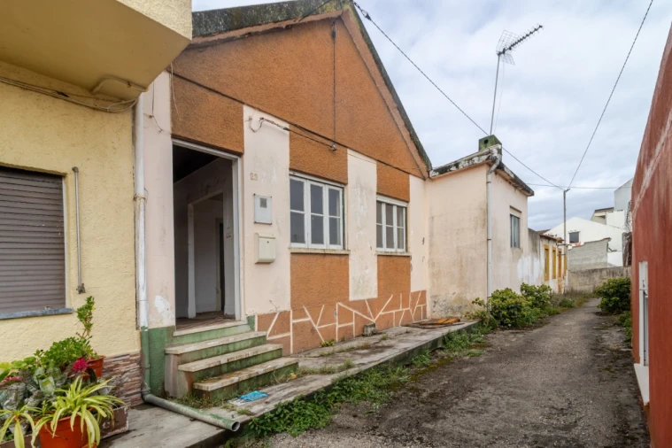 Moradia T2 para Venda em São Pedro Foto 2