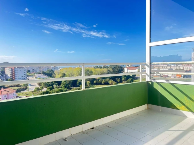 Apartamento T2 para Venda em Tavarede Foto 6