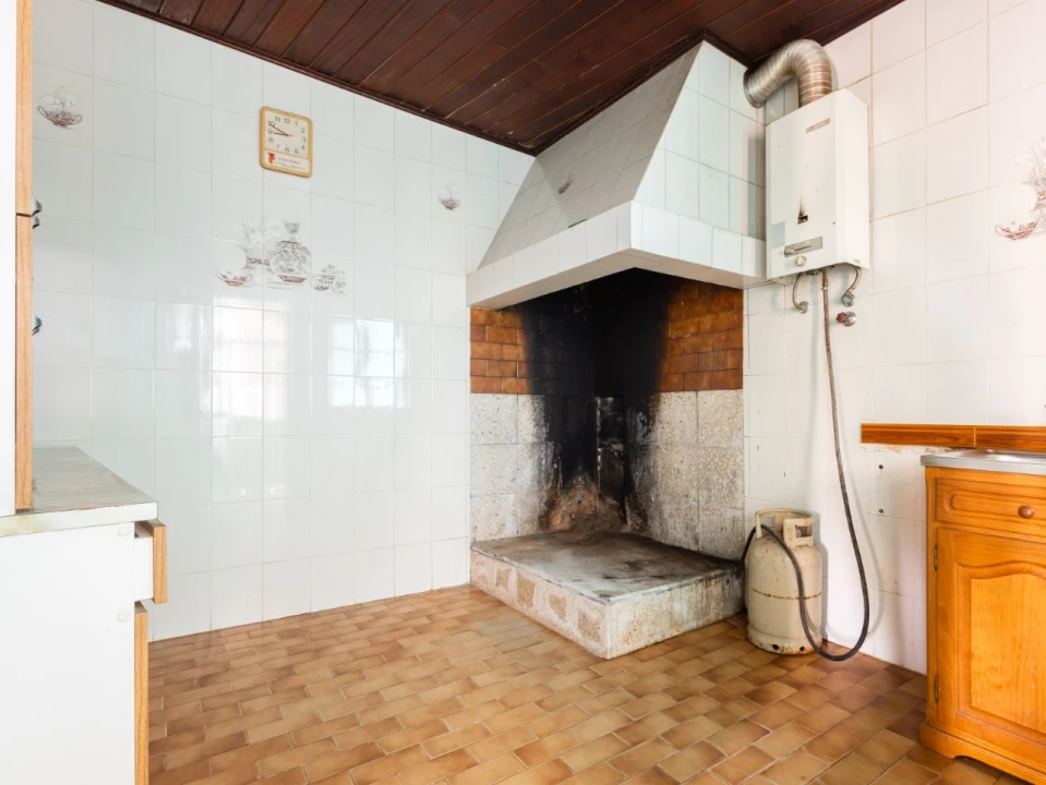 Moradia T2 para Venda em Alqueidão Foto 4