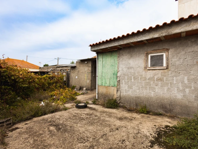 Moradia T2 para Venda em Alqueidão Foto 16