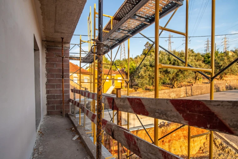 Moradia T4 para Venda em Santa Clara e Castelo Viegas Foto 14