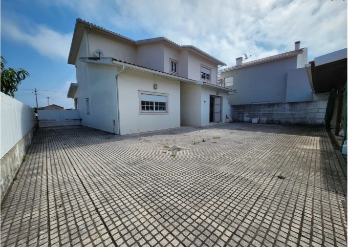 Moradia T3 para Venda em Maiorca Foto 31