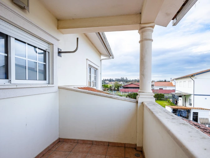 Moradia T3 para Venda em Maiorca Foto 35