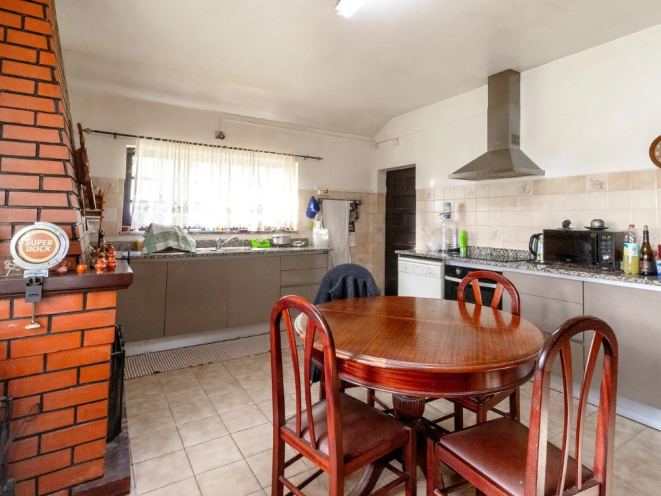 Moradia T4 para Venda em Arazede Foto 27