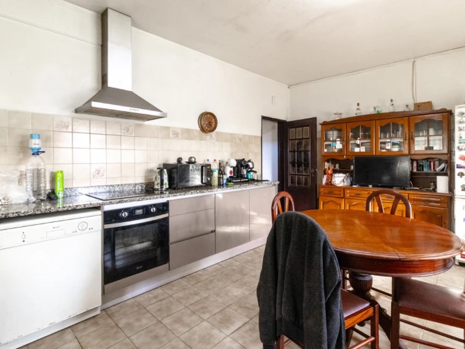 Moradia T4 para Venda em Arazede Foto 6