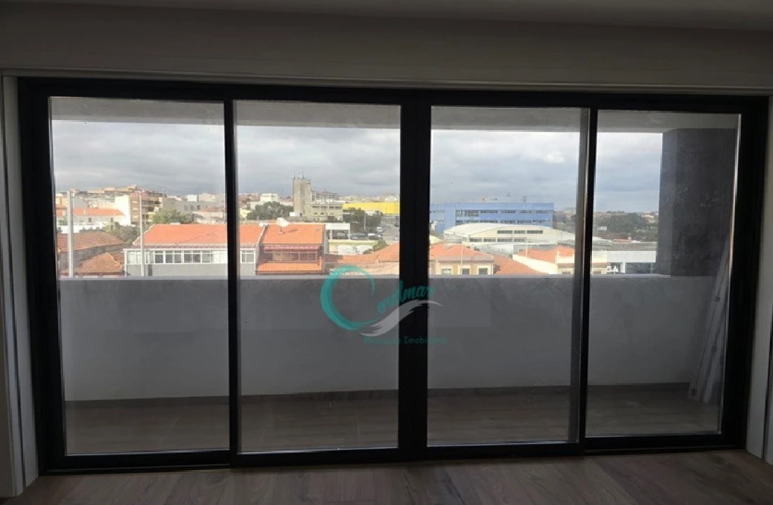 Apartamento T2 para Venda em Paranhos Foto 2