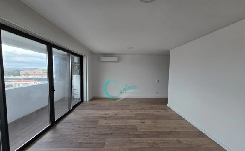 Apartamento T2 para Venda em Paranhos Foto 3