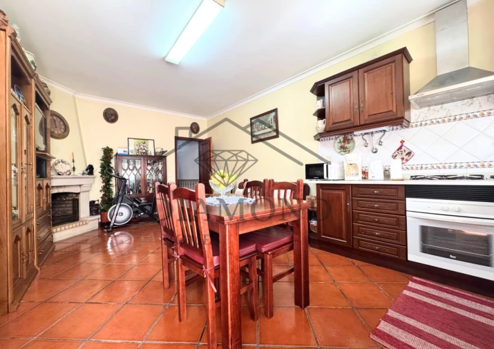 Moradia T1 para Venda em Almeirim Foto 1