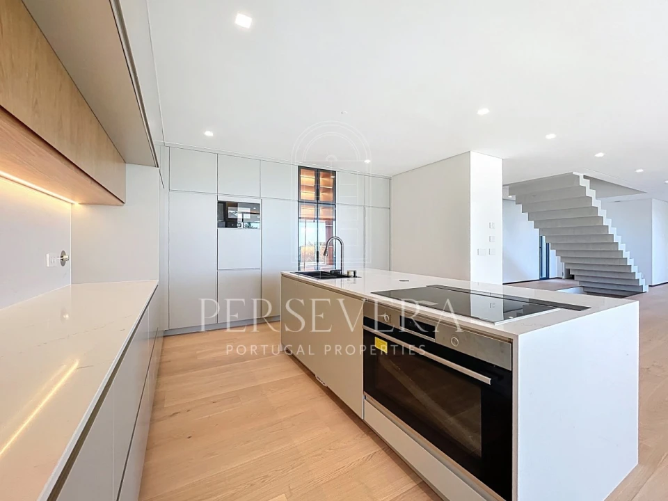 Moradia T4 para Venda em Alcabideche Foto 13