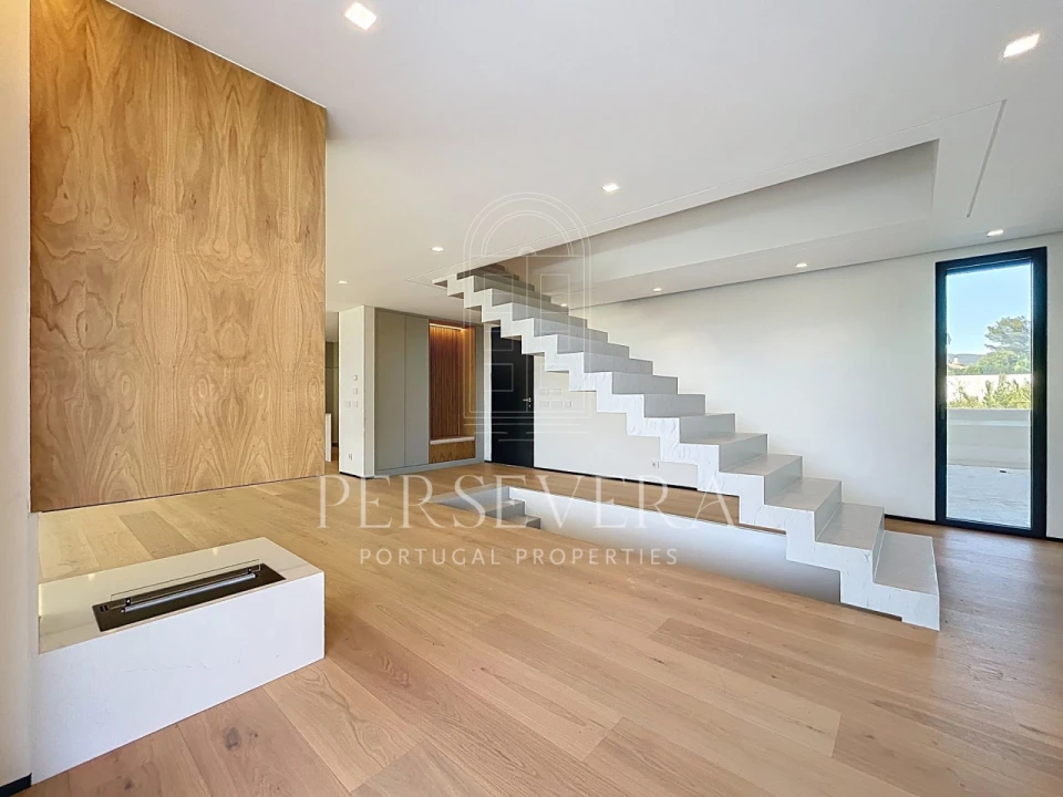 Moradia T4 para Venda em Alcabideche Foto 7