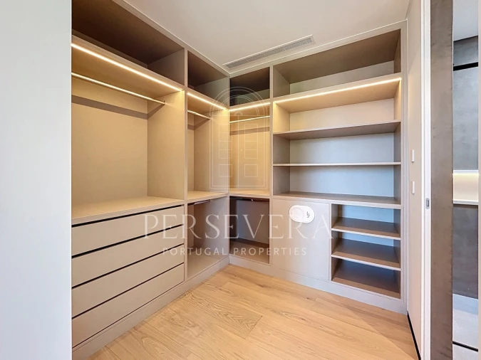 Moradia T4 para Venda em Alcabideche Foto 25