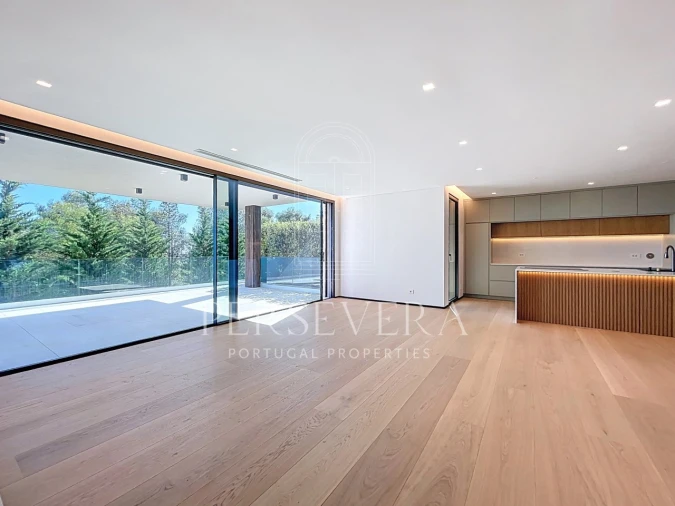 Moradia T4 para Venda em Alcabideche Foto 8