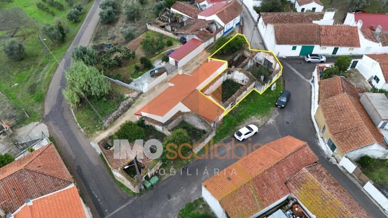 Moradia T3 para Venda em Almoster Foto 14