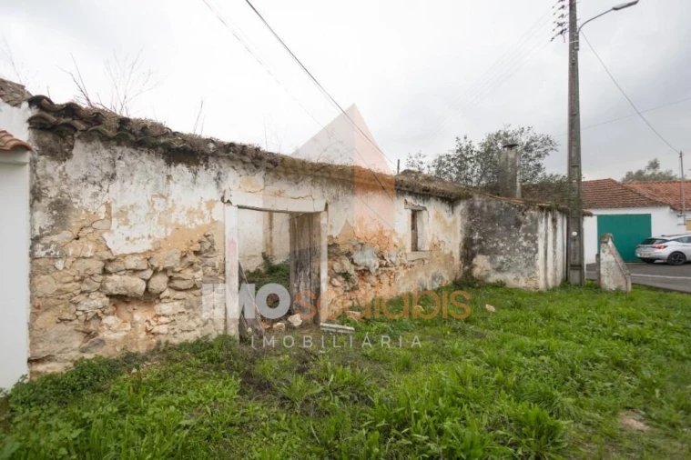 Moradia T3 para Venda em Almoster Foto 16