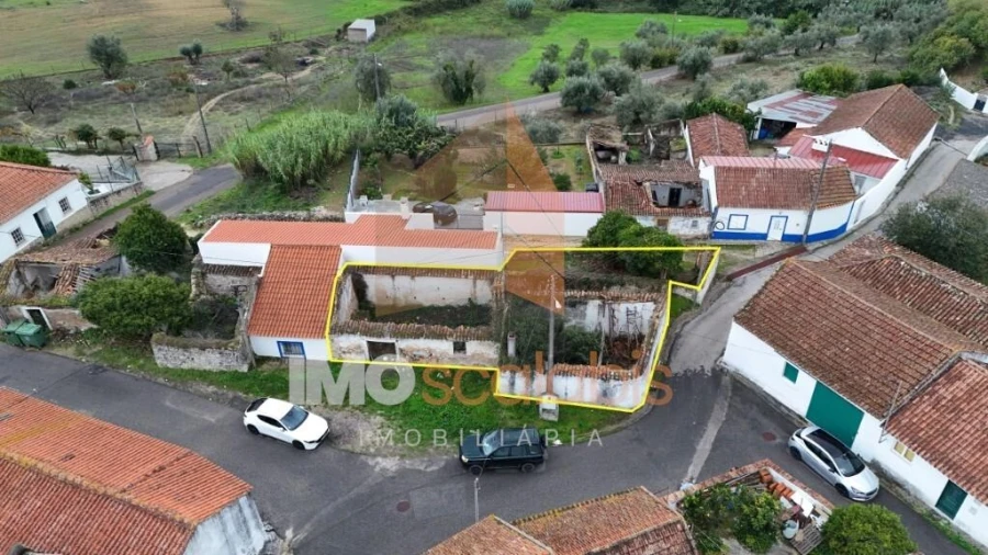 Moradia T3 para Venda em Almoster Foto 3