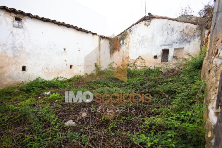 Moradia T3 para Venda em Almoster Foto 17