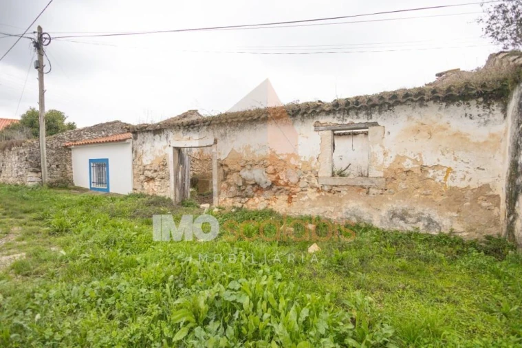 Moradia T3 para Venda em Almoster Foto 18