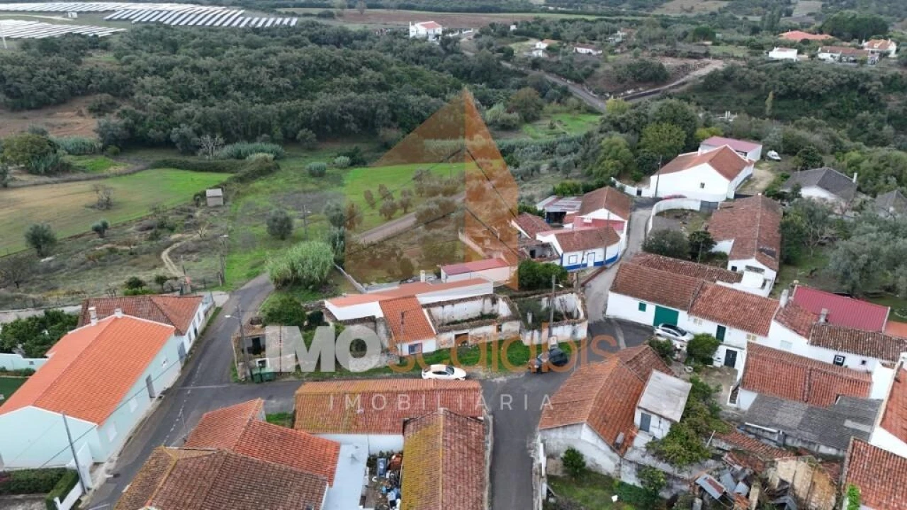 Moradia T3 para Venda em Almoster Foto 12