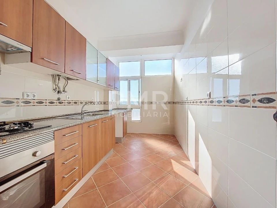 Apartamento T3 para Arrendamento em Odivelas Foto 21