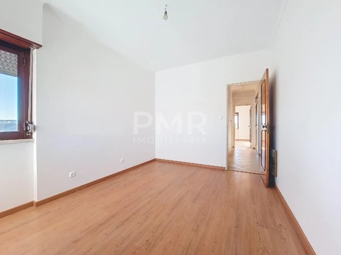 Apartamento T3 para Arrendamento em Odivelas Foto 19