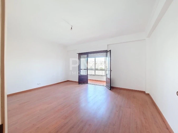 Apartamento T3 para Arrendamento em Odivelas Foto 26