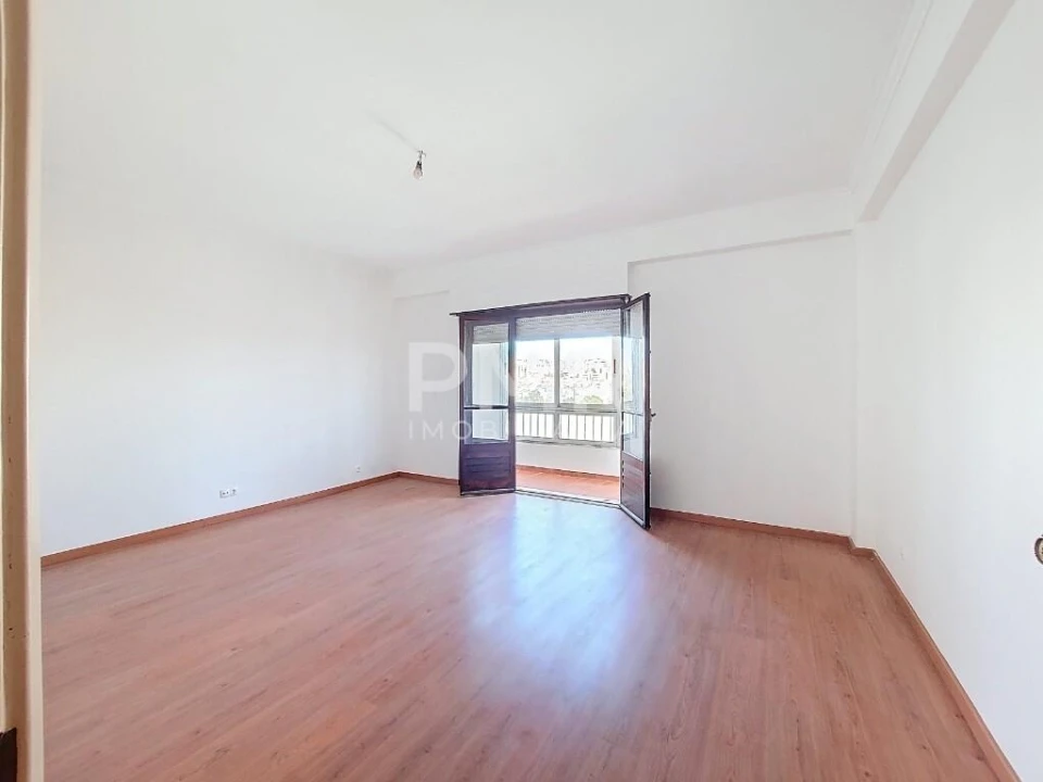 Apartamento T3 para Arrendamento em Odivelas Foto 26