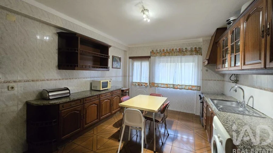 Apartamento T2 para Venda em Cadaval e Pêro Moniz Foto 2