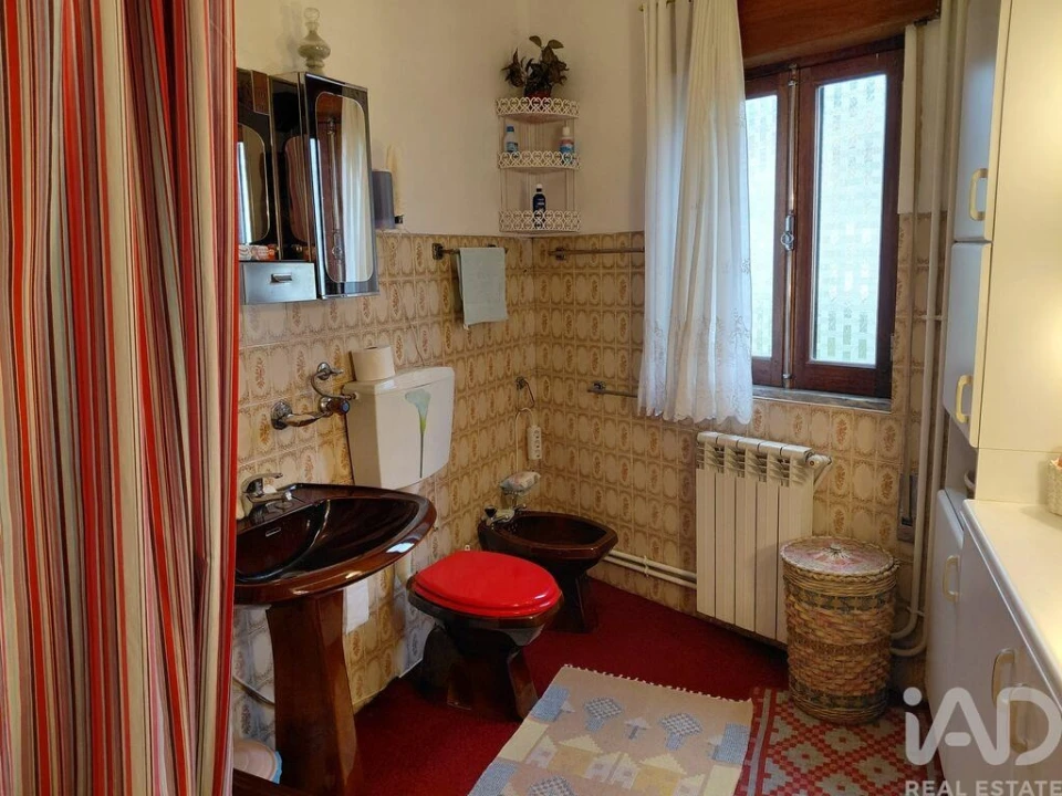 Moradia T4 para Venda em Unhais da Serra Foto 11