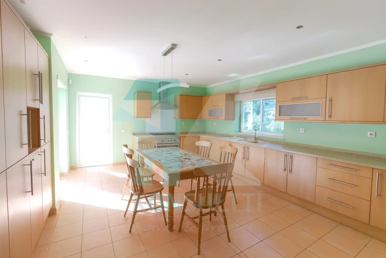 Moradia T5 para Venda em Luz Foto 10