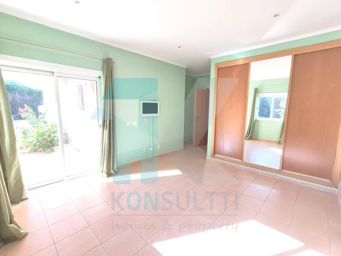 Moradia T5 para Venda em Luz Foto 15