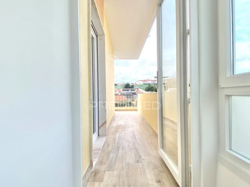 Apartamento T3 para Venda em Santa Iria de Azoia, São João da Talha e Bobadela Foto 9